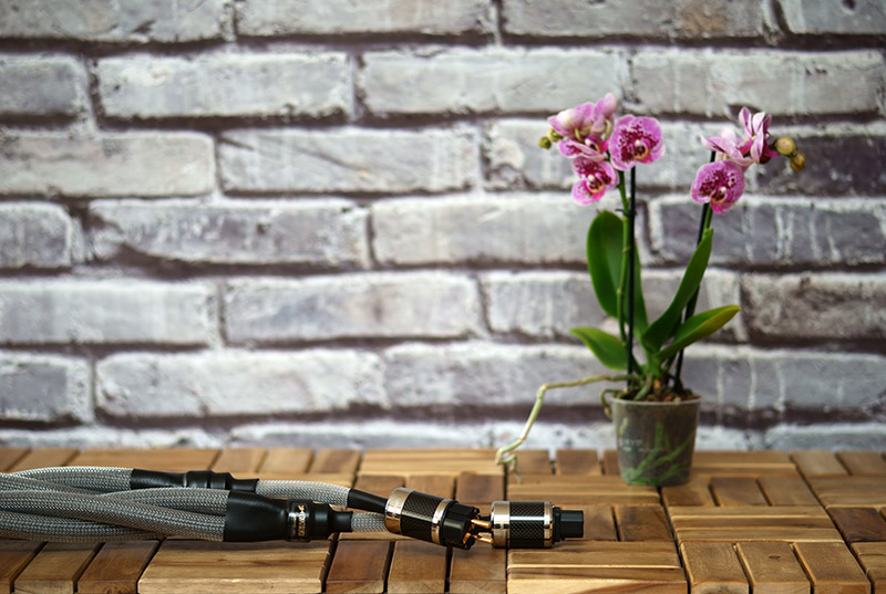 Signature_VI_Power_cable_800.jpg